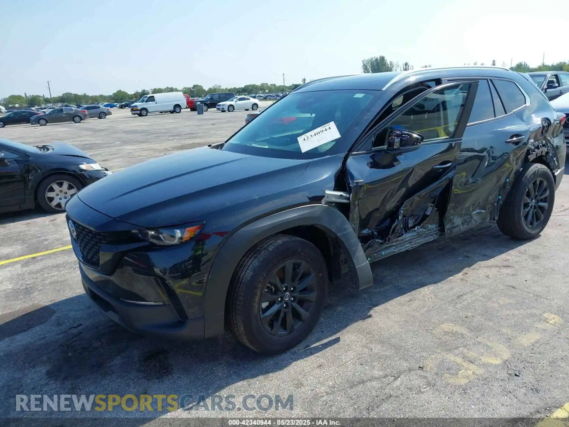 2 fotografías del automóvil dañado 7MMVABDM6SN348791 MAZDA CX-50 2025