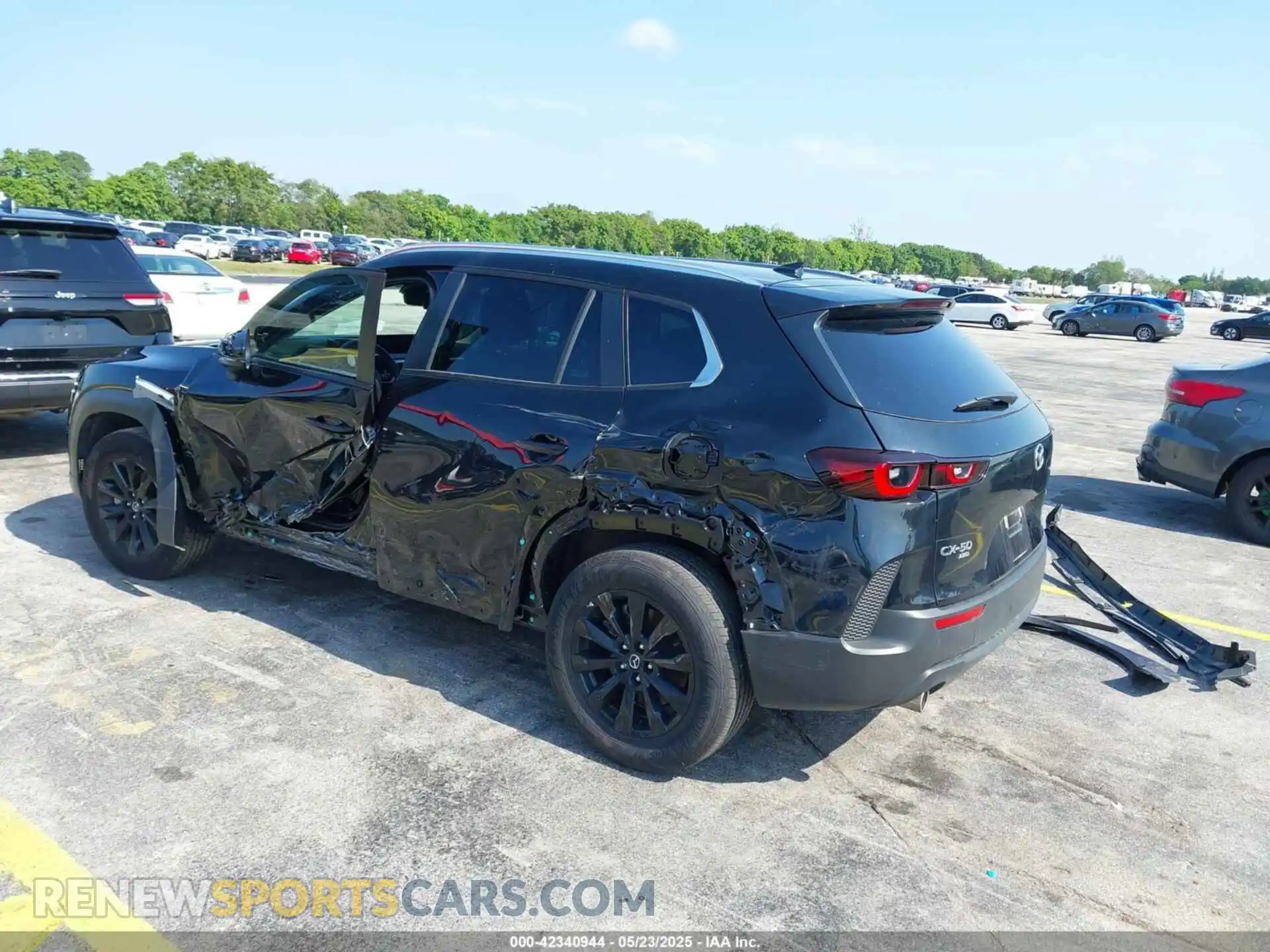 3 fotografías del automóvil dañado 7MMVABDM6SN348791 MAZDA CX-50 2025