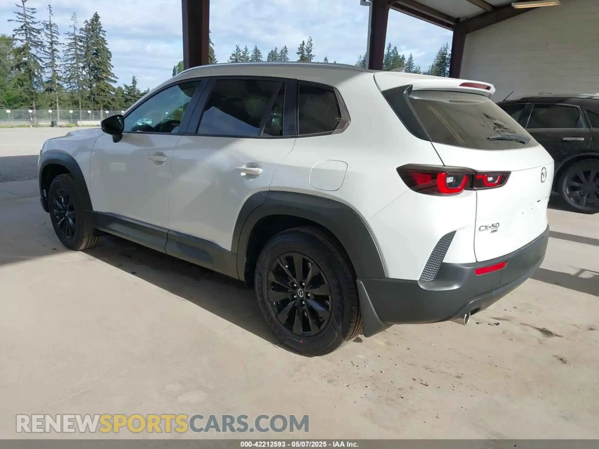3 Photograph of a damaged car 7MMVABDM9SN337431 MAZDA CX-50 2025