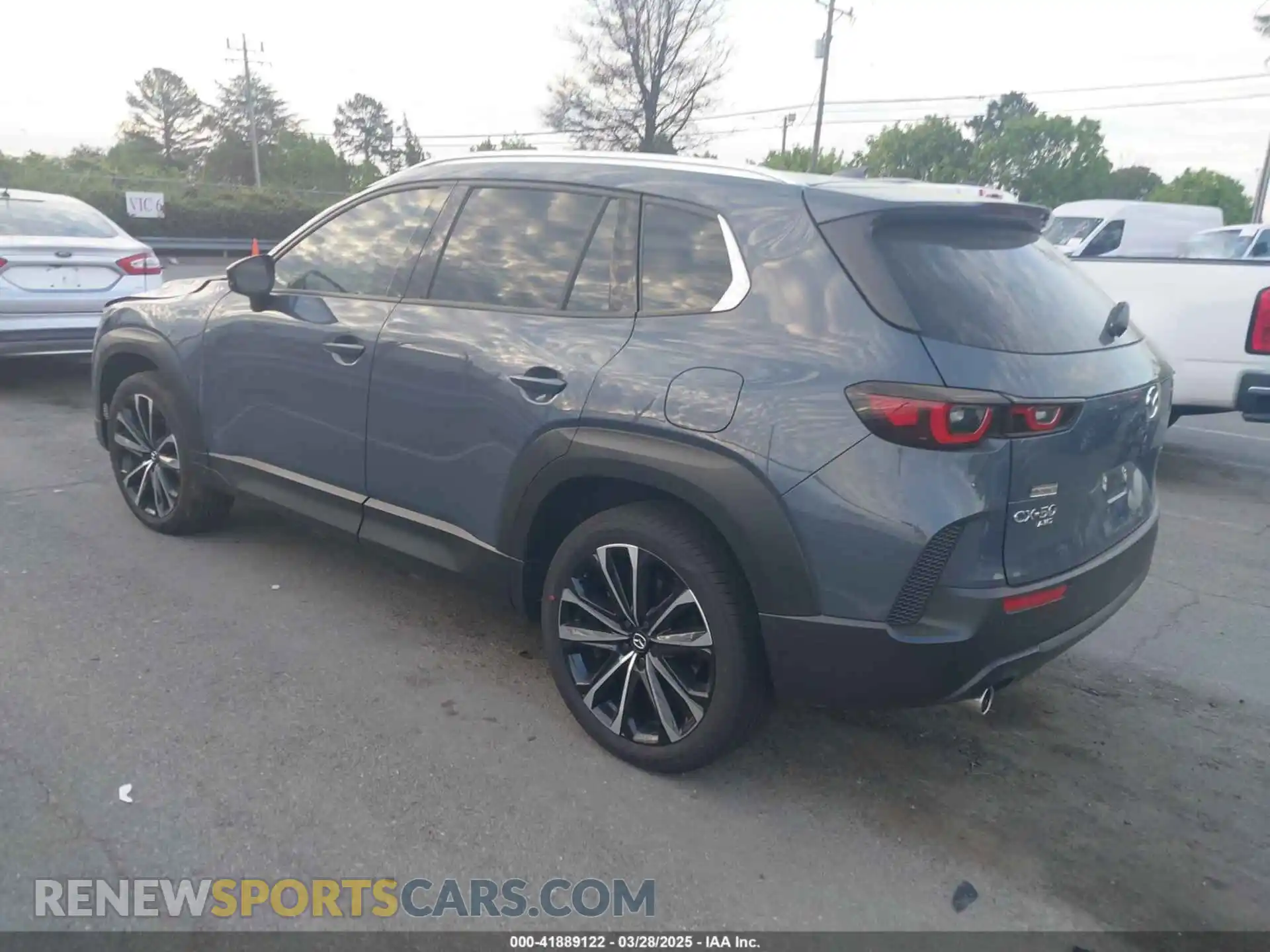 3 Photograph of a damaged car 7MMVABEM8SN334440 MAZDA CX-50 2025