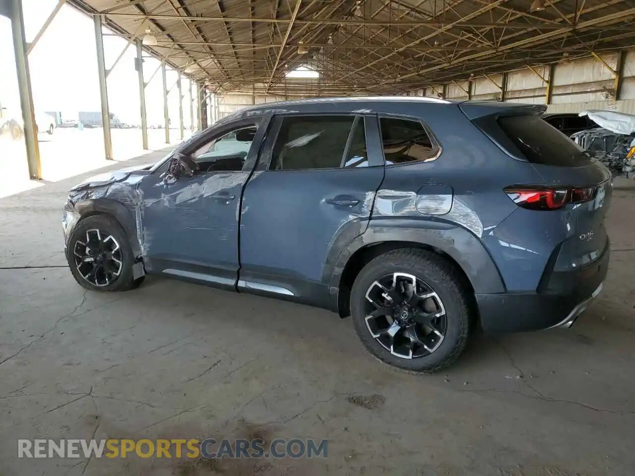2 fotografías del automóvil dañado 7MMVABXY5PN141783 MAZDA CX-50 BASE 2023