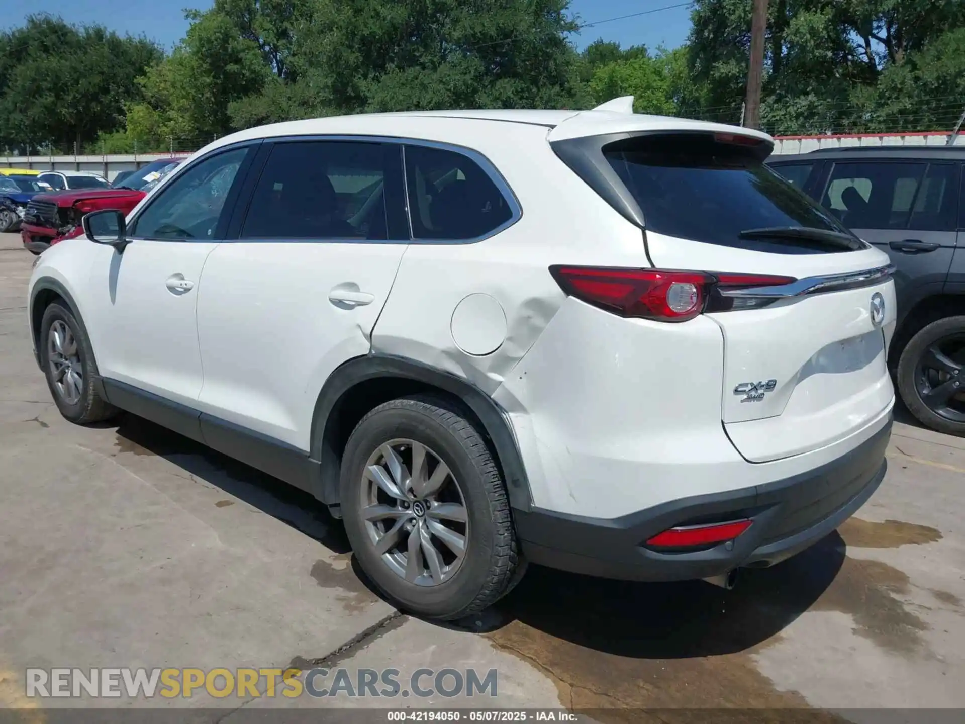3 Photograph of a damaged car JM3TCBCY2K0300702 MAZDA CX-9 2019