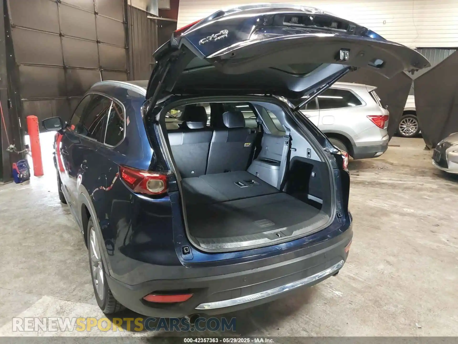 3 Photograph of a damaged car JM3TCBDY4L0403376 MAZDA CX-9 2020