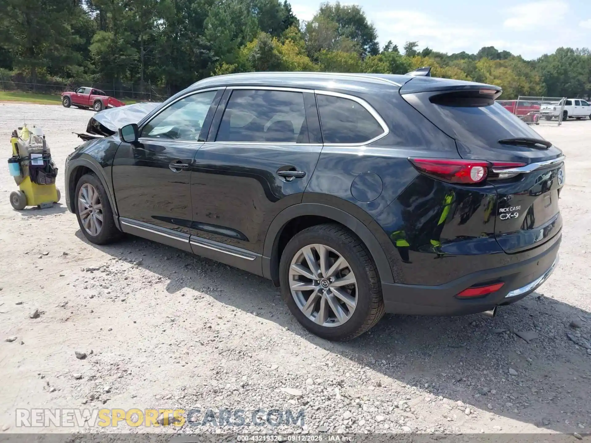3 fotografías del automóvil dañado JM3TCADY0M0521985 MAZDA CX-9 2021
