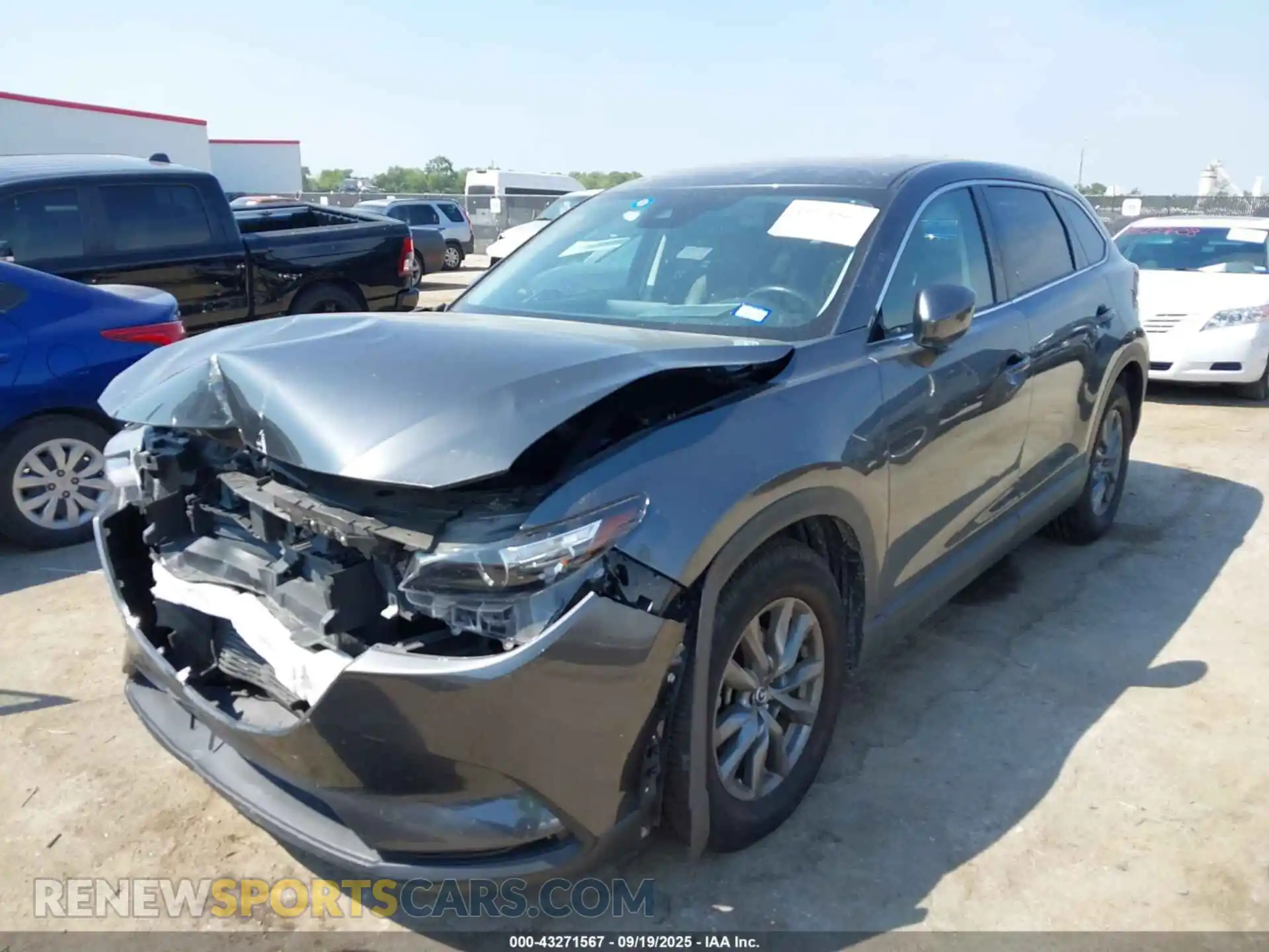 2 fotografías del automóvil dañado JM3TCBCY1P0647669 MAZDA CX-9 2023