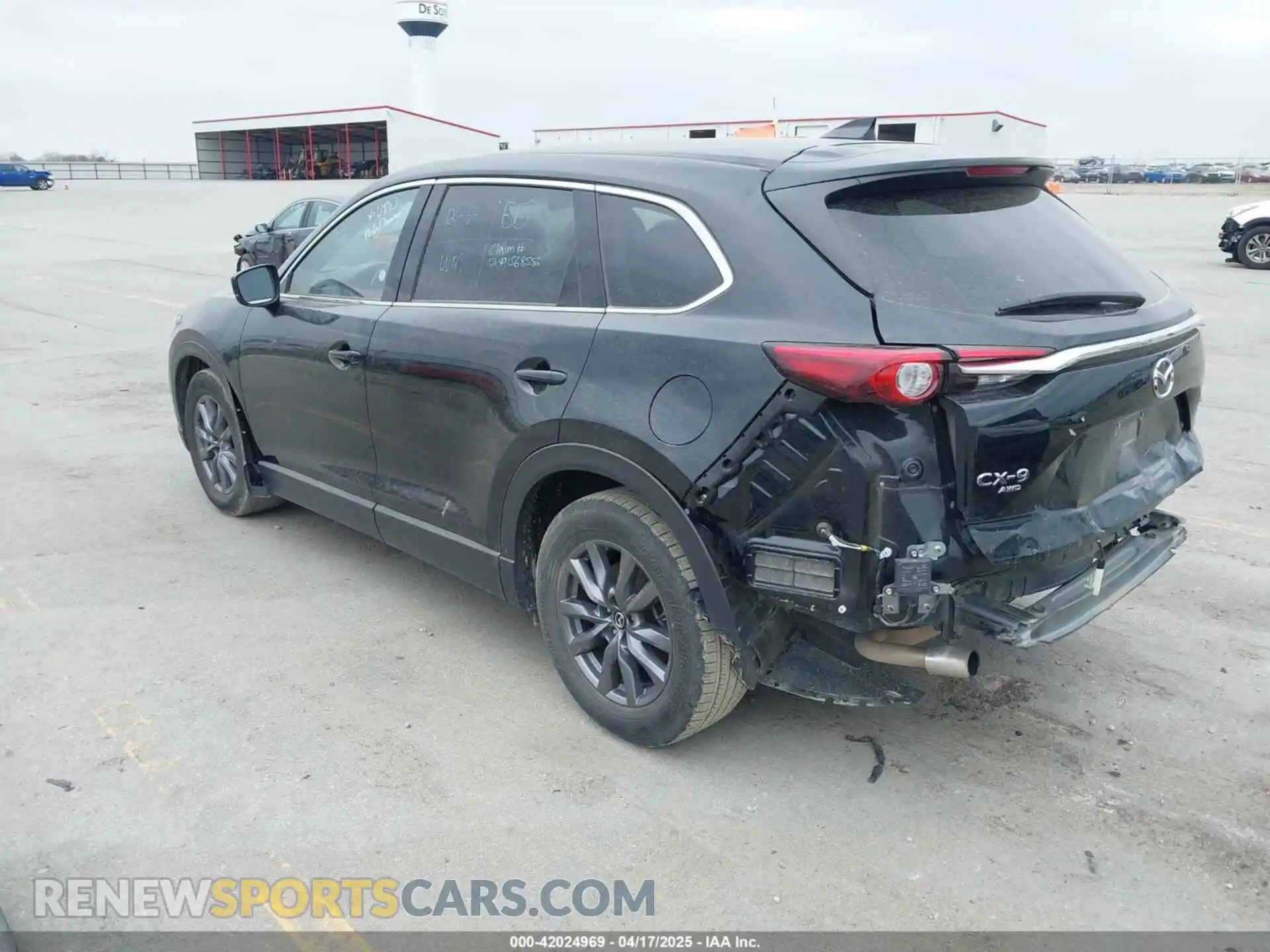 3 fotografías del automóvil dañado JM3TCBCY3P0657538 MAZDA CX-9 2023