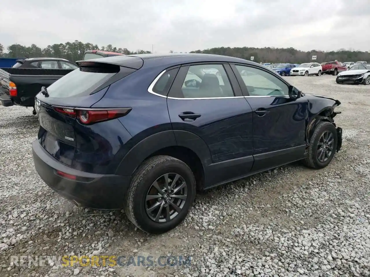 3 Photograph of a damaged car 3MVDMABL8LM113858 MAZDA CX30 2020