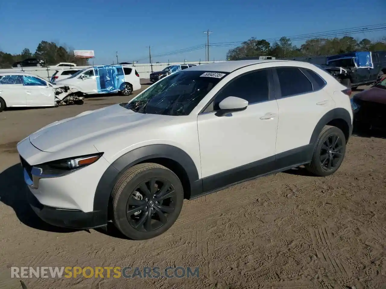 1 Photograph of a damaged car 3MVDMACLXLM112175 MAZDA CX30 2020