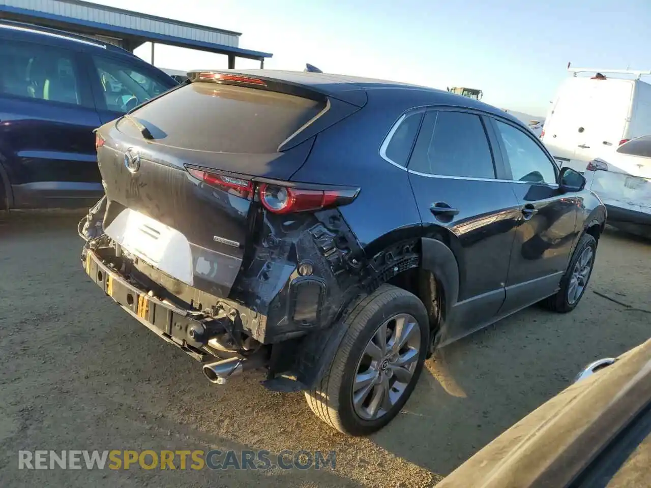 3 Фотография поврежденного автомобиля 3MVDMADL0LM120056 MAZDA CX30 2020