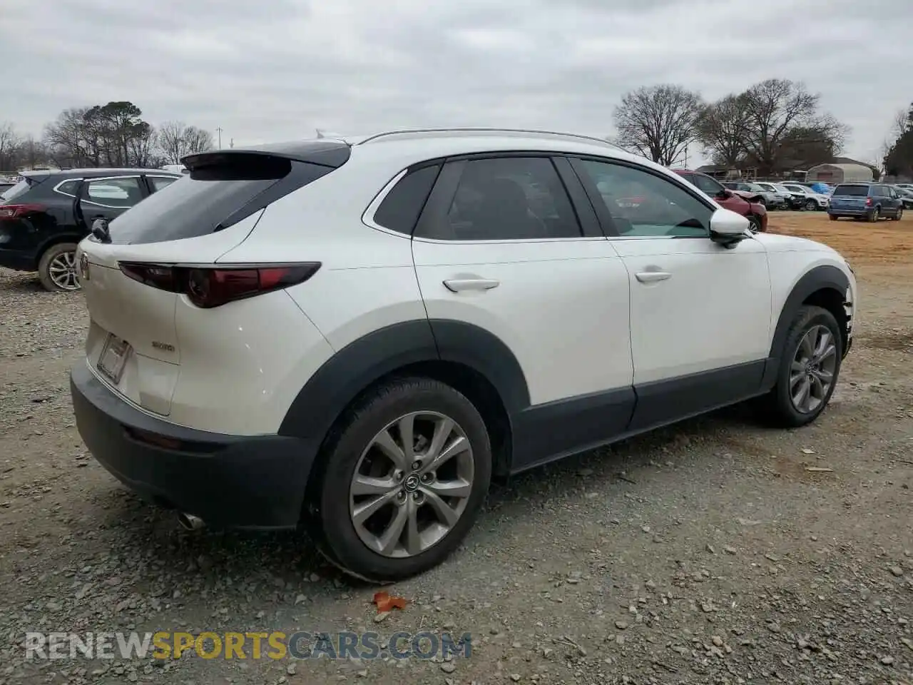 3 Photograph of a damaged car 3MVDMADL4LM124059 MAZDA CX30 2020