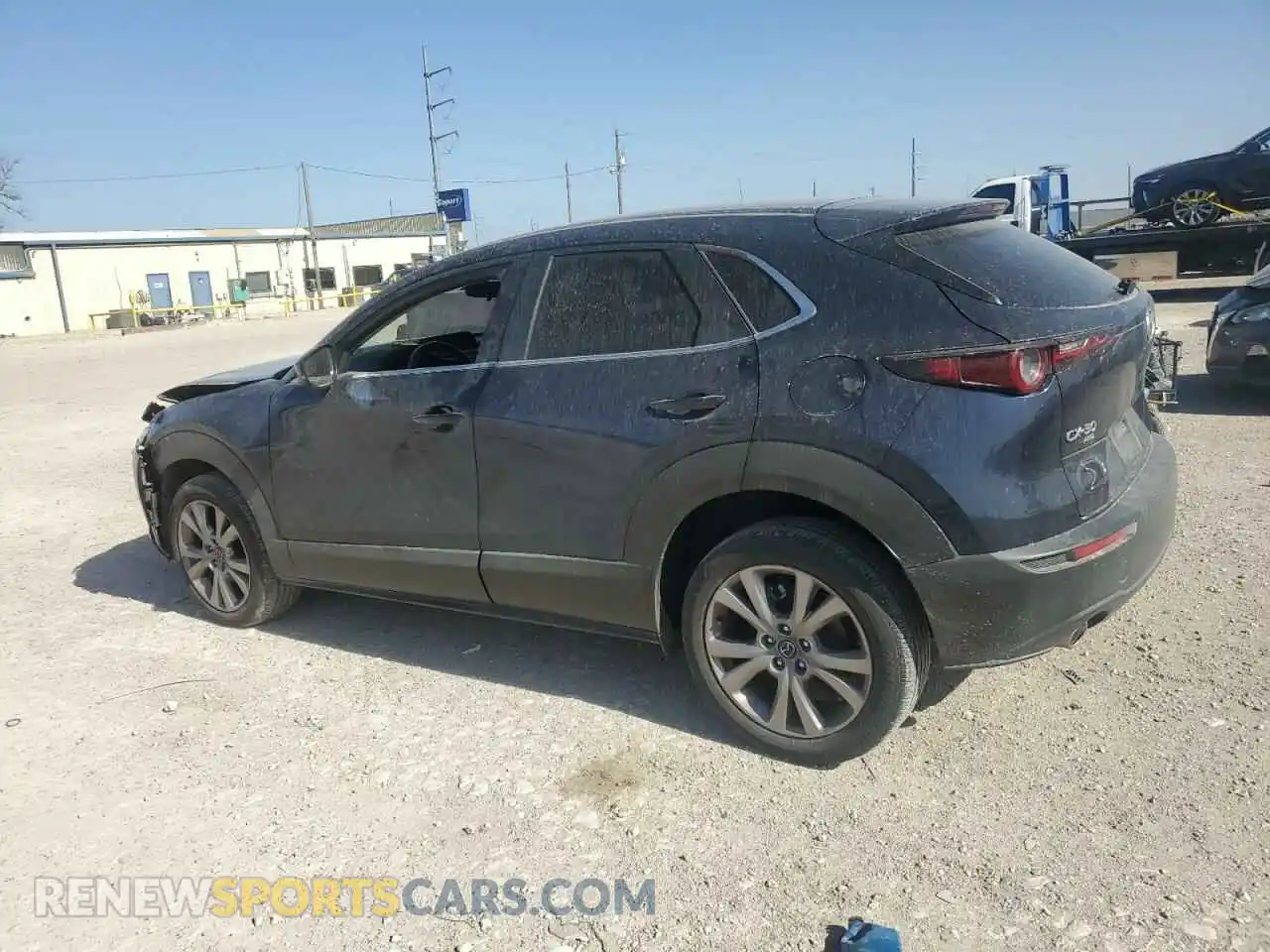 2 fotografías del automóvil dañado 3MVDMBCL7LM121406 MAZDA CX30 2020