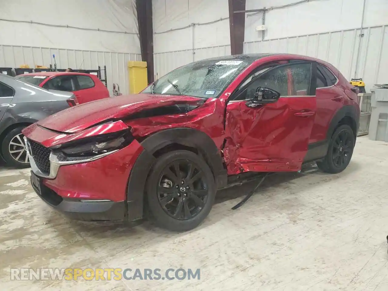 1 Photograph of a damaged car 3MVDMBDL1LM130214 MAZDA CX30 2020