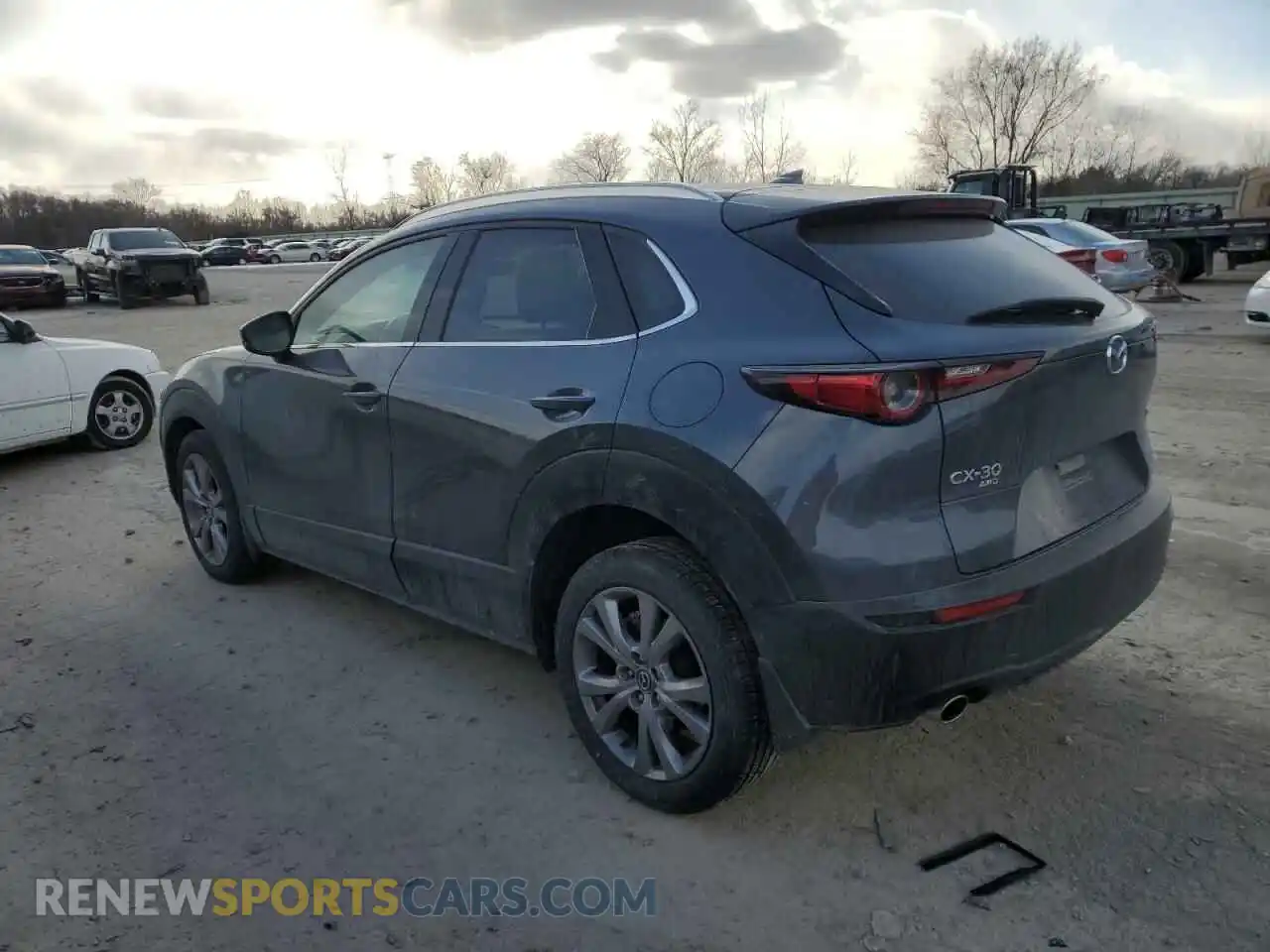 2 Photograph of a damaged car 3MVDMBEM2LM113347 MAZDA CX30 2020