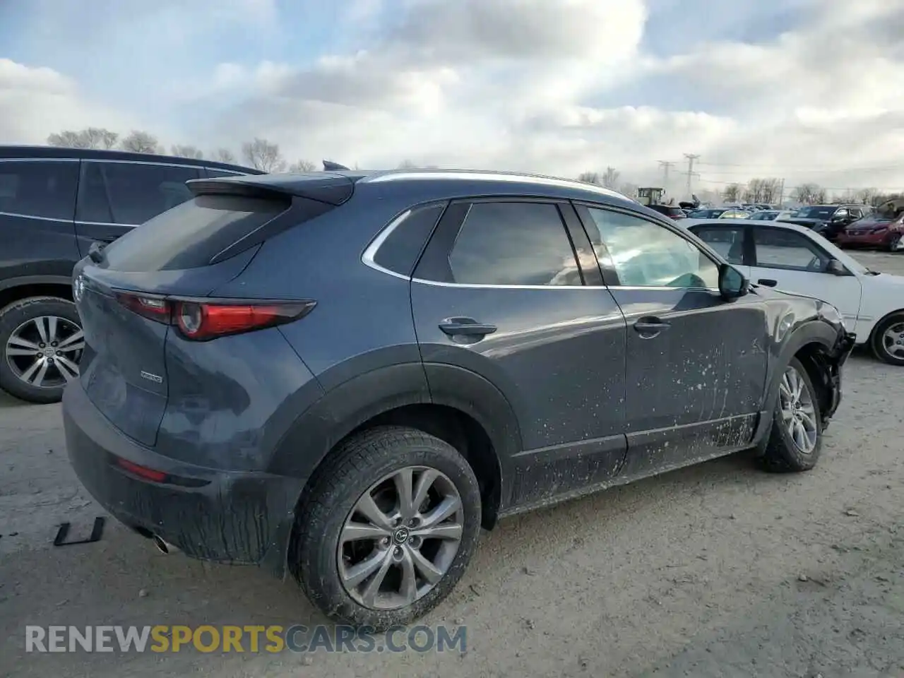 3 Photograph of a damaged car 3MVDMBEM2LM113347 MAZDA CX30 2020