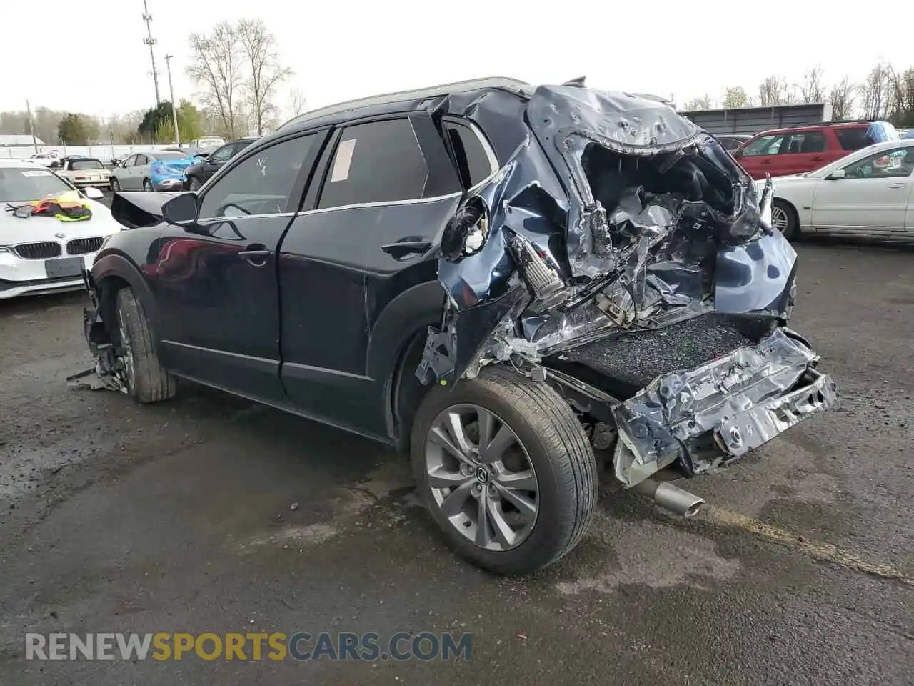2 Photograph of a damaged car 3MVDMBEM8LM121954 MAZDA CX30 2020