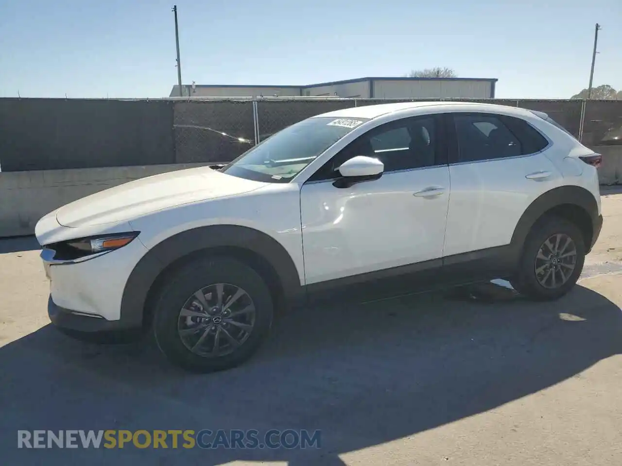 1 Photograph of a damaged car 3MVDMAAL1MM272837 MAZDA CX30 2021
