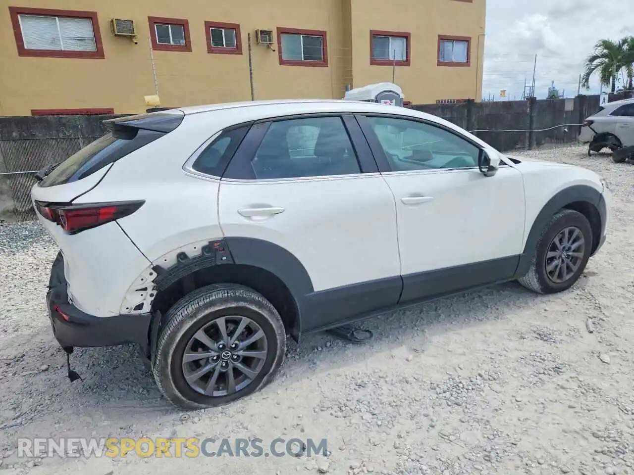 3 Фотография поврежденного автомобиля 3MVDMAAL2MM215823 MAZDA CX30 2021