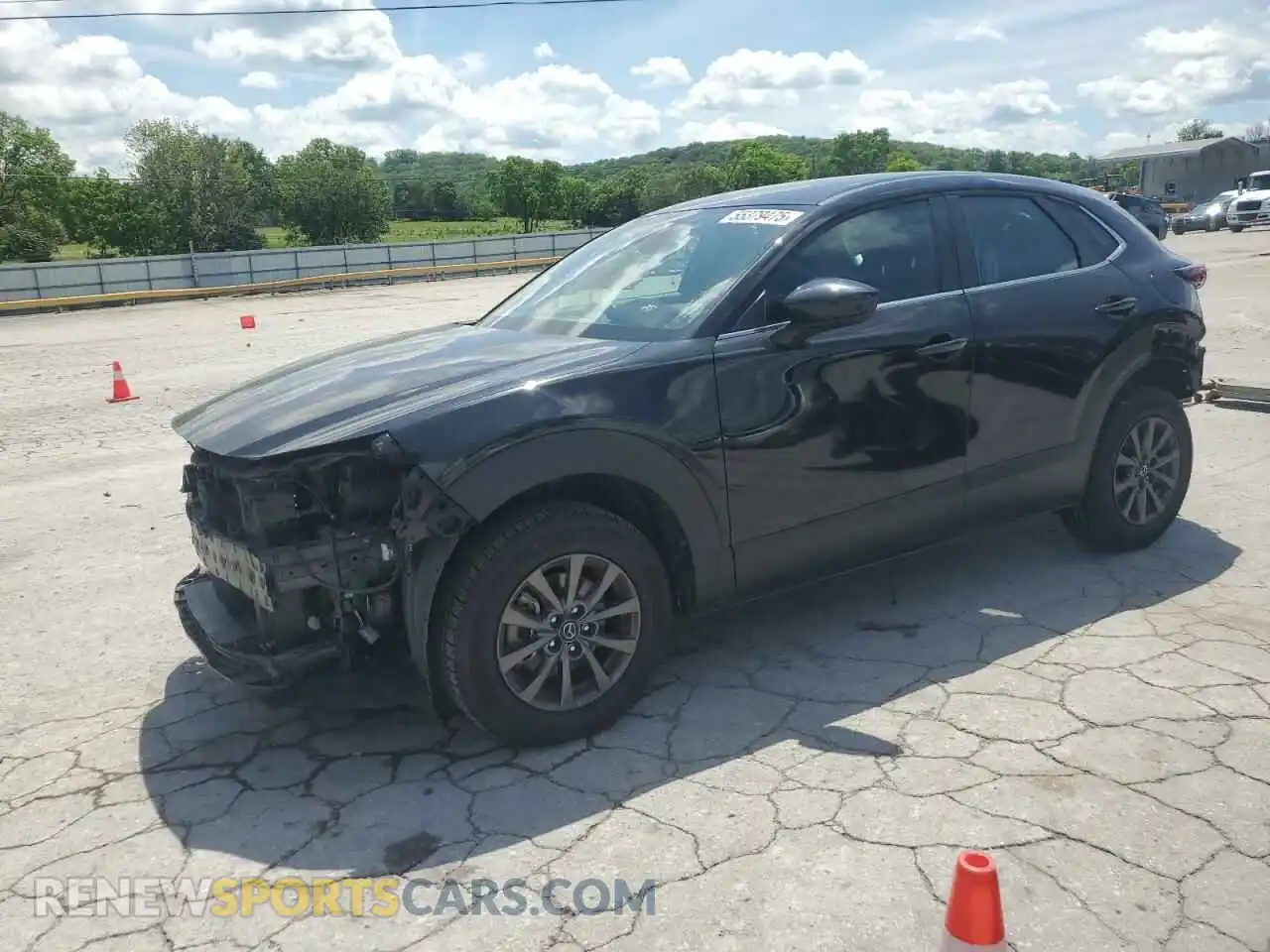 1 Photograph of a damaged car 3MVDMAAL6MM211497 MAZDA CX30 2021