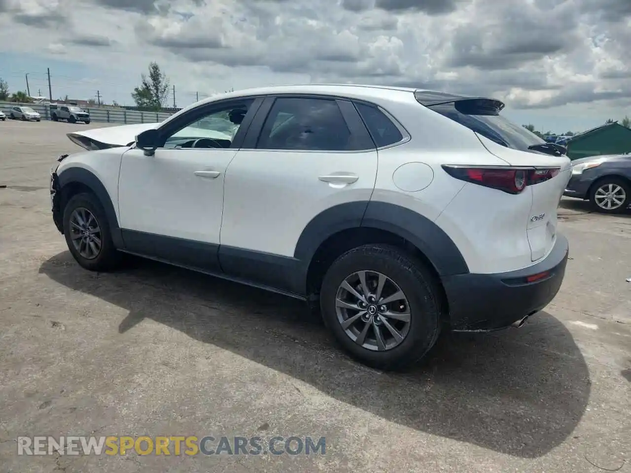 2 Photograph of a damaged car 3MVDMAAL6MM212293 MAZDA CX30 2021
