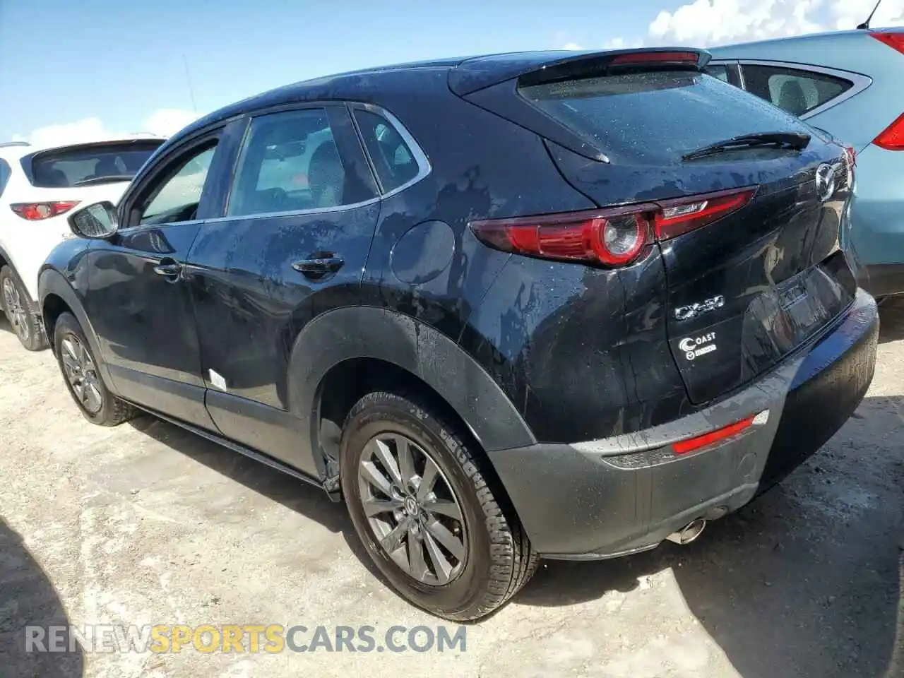 2 Photograph of a damaged car 3MVDMAAL6MM257511 MAZDA CX30 2021