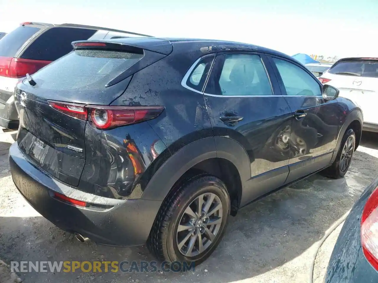 3 Photograph of a damaged car 3MVDMAAL6MM257511 MAZDA CX30 2021
