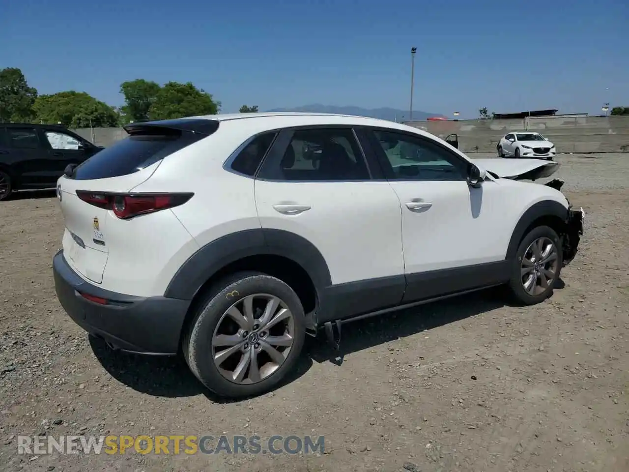 3 Photograph of a damaged car 3MVDMABL0MM218802 MAZDA CX30 2021
