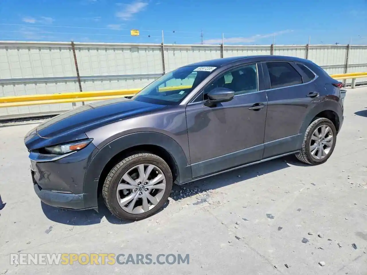 1 Photograph of a damaged car 3MVDMABL0MM229623 MAZDA CX30 2021