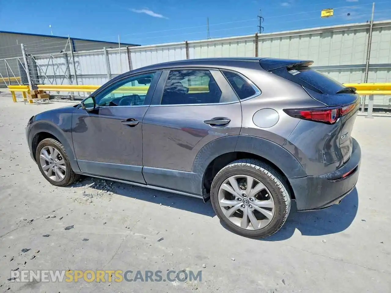 2 Photograph of a damaged car 3MVDMABL0MM229623 MAZDA CX30 2021