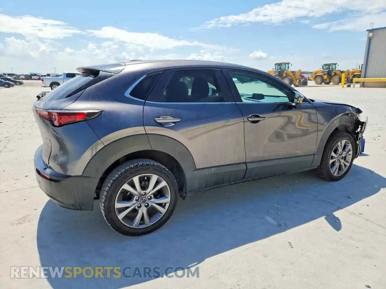 3 Photograph of a damaged car 3MVDMABL0MM229623 MAZDA CX30 2021