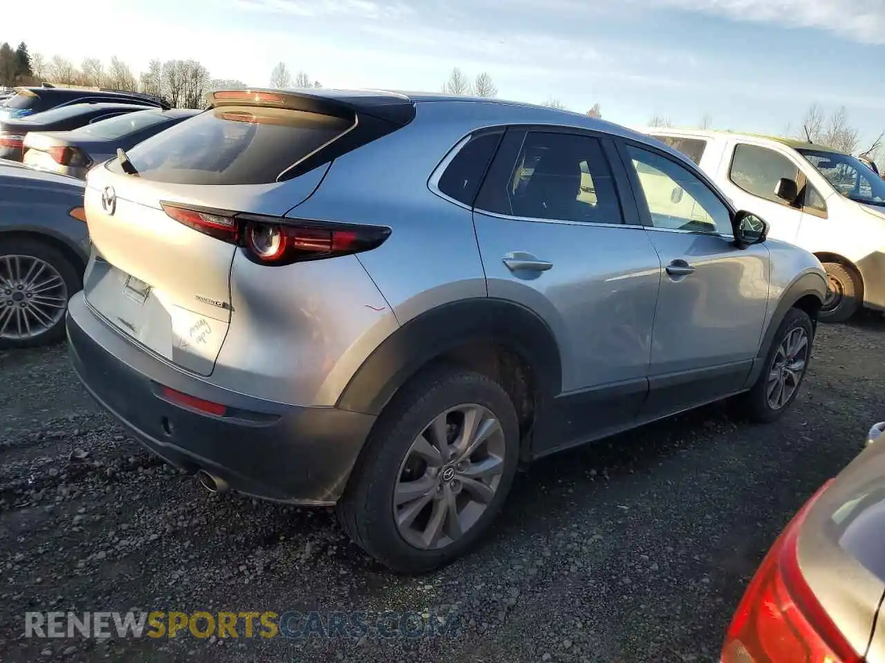 3 Photograph of a damaged car 3MVDMABL0MM247538 MAZDA CX30 2021