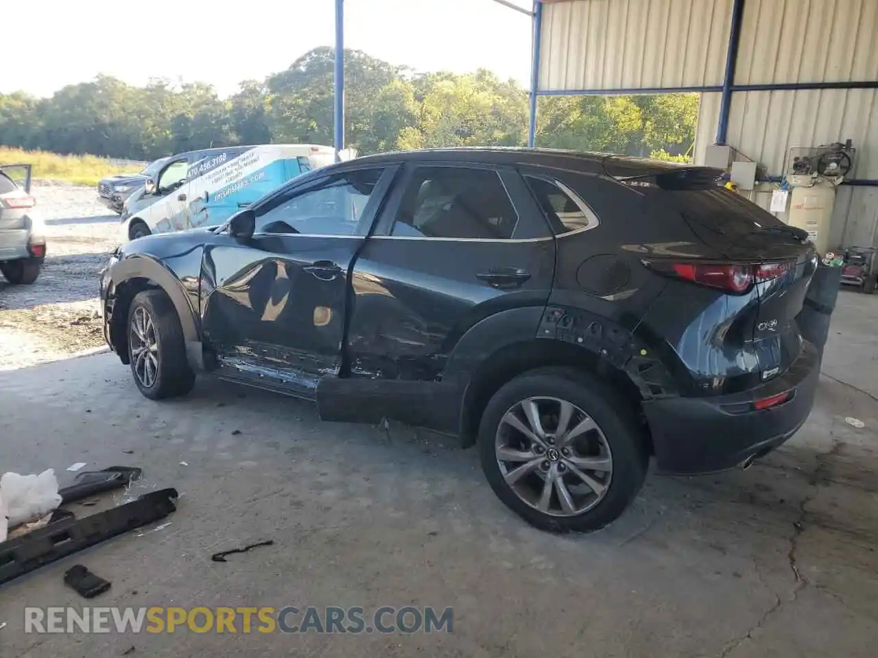 2 Photograph of a damaged car 3MVDMABL4MM246456 MAZDA CX30 2021