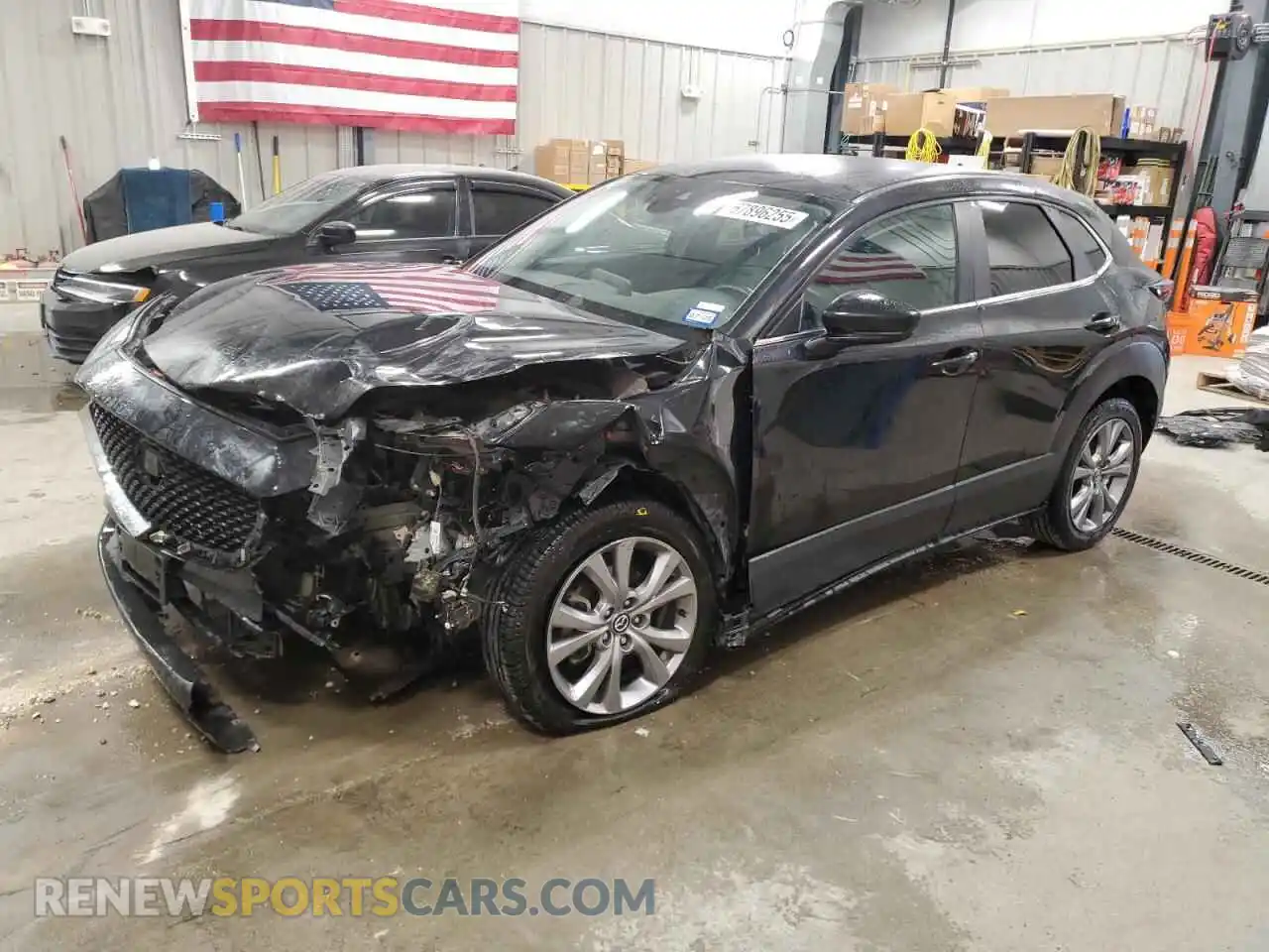 1 Photograph of a damaged car 3MVDMABL6MM243641 MAZDA CX30 2021