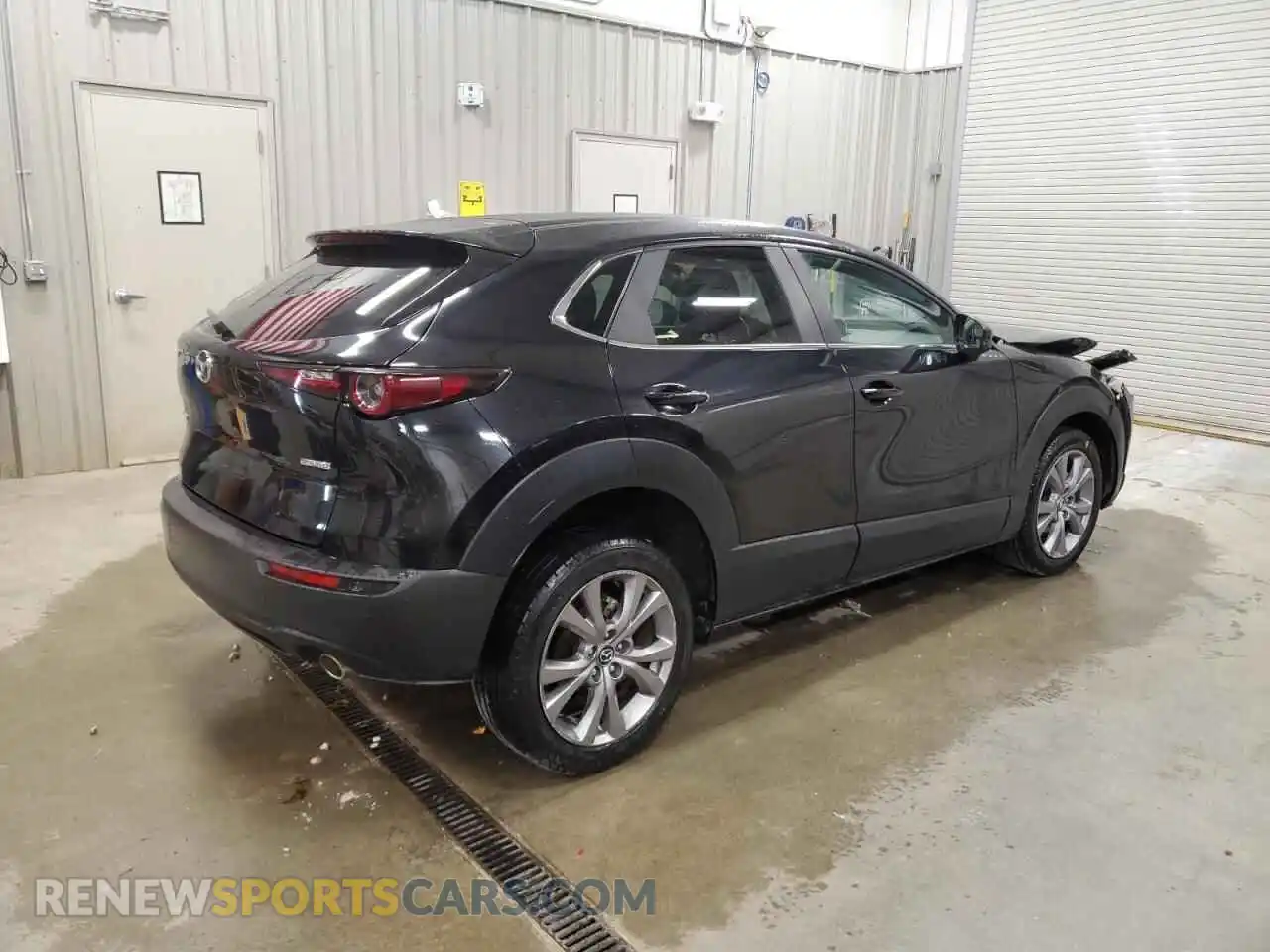 3 Photograph of a damaged car 3MVDMABL6MM243641 MAZDA CX30 2021