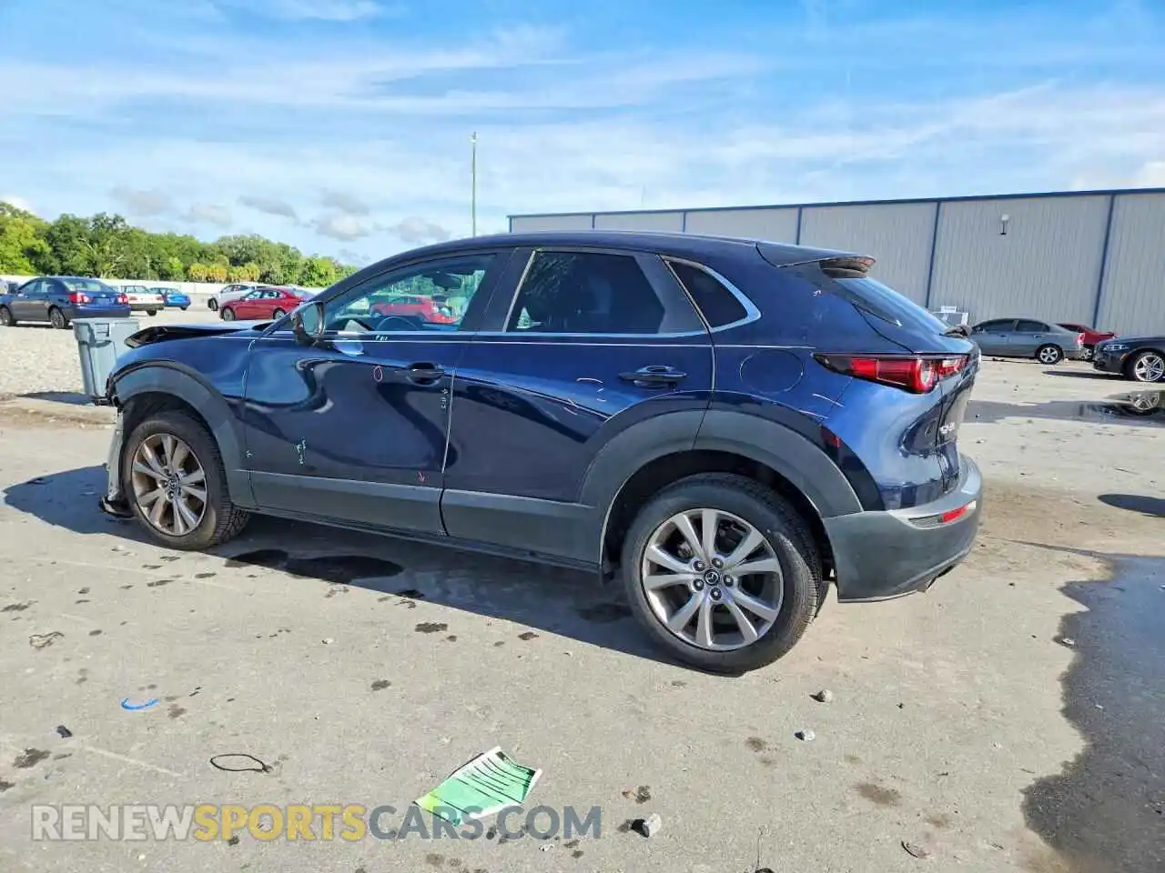 2 Photograph of a damaged car 3MVDMABL6MM252033 MAZDA CX30 2021