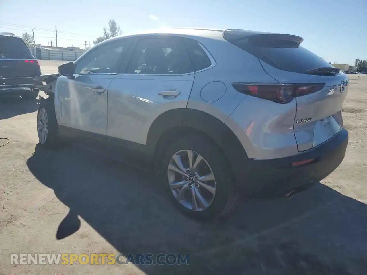 2 Photograph of a damaged car 3MVDMABL6MM254459 MAZDA CX30 2021