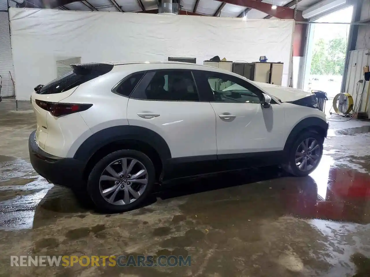 3 Photograph of a damaged car 3MVDMABL6MM308679 MAZDA CX30 2021