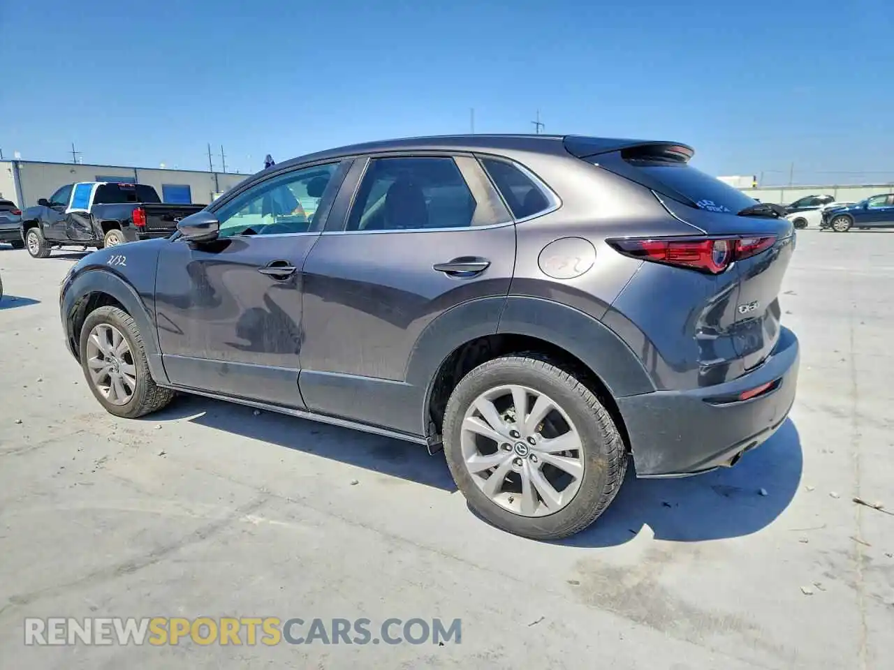 2 fotografías del automóvil dañado 3MVDMABL7MM209160 MAZDA CX30 2021