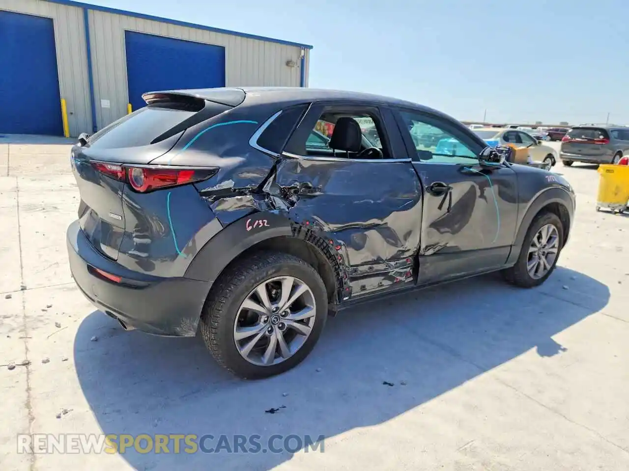 3 fotografías del automóvil dañado 3MVDMABL7MM209160 MAZDA CX30 2021