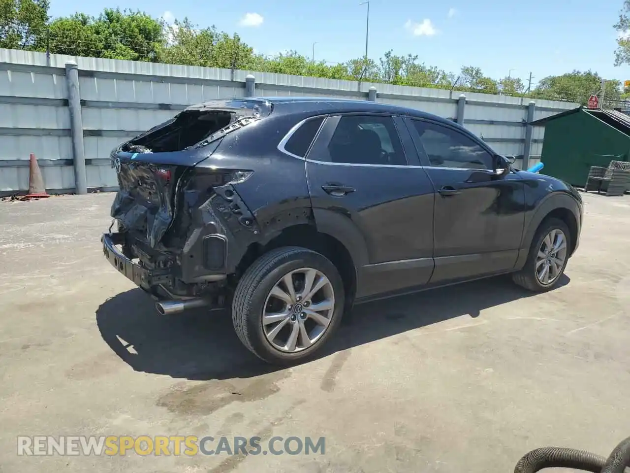 3 Photograph of a damaged car 3MVDMABL8MM254592 MAZDA CX30 2021