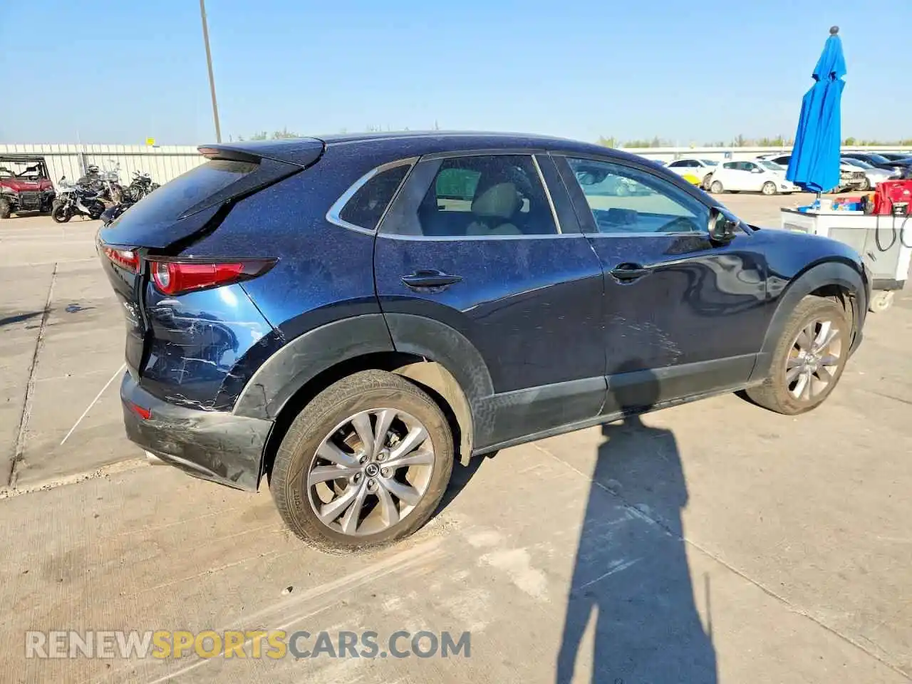 3 Photograph of a damaged car 3MVDMACL2MM232053 MAZDA CX30 2021