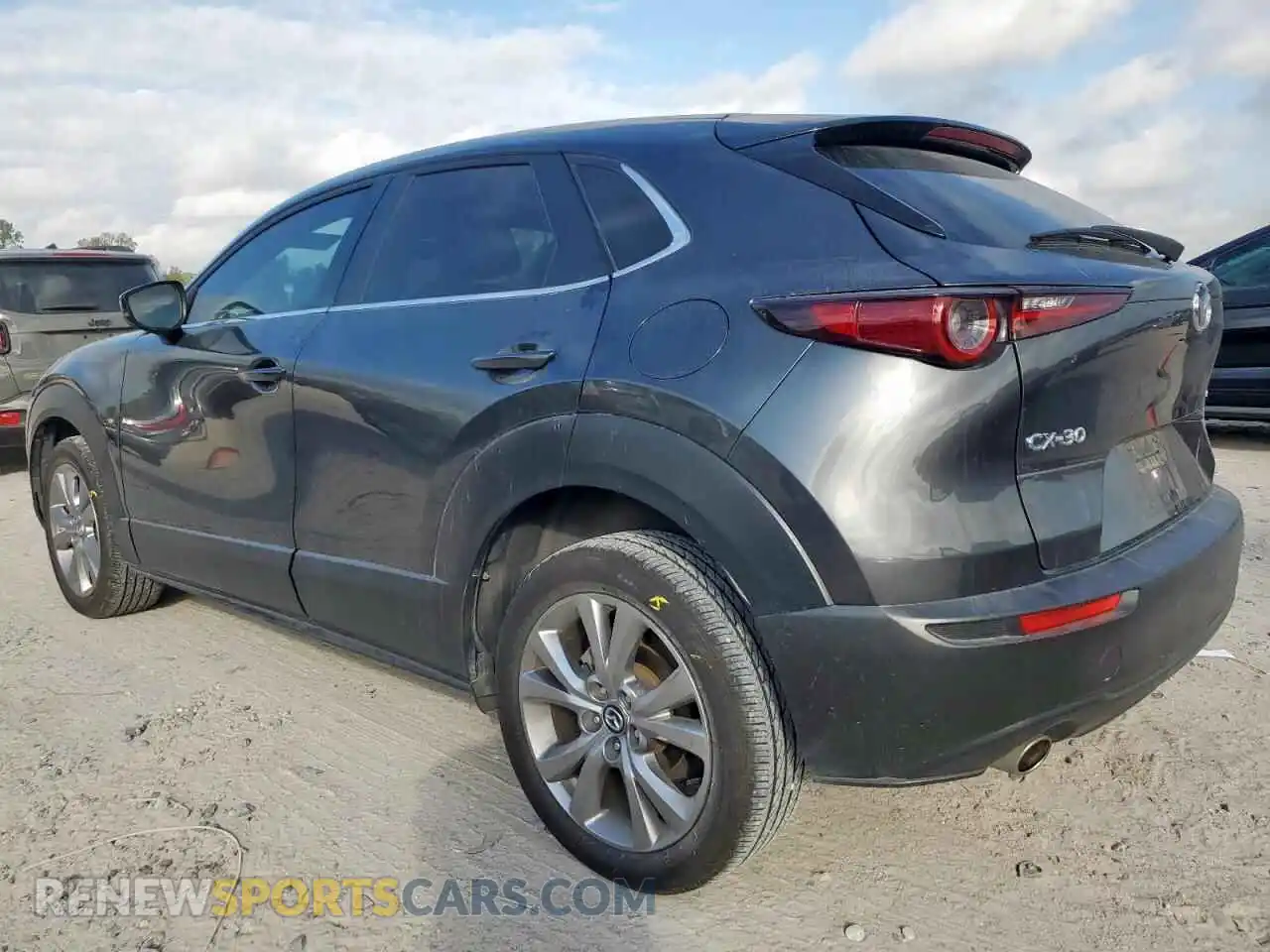 2 Photograph of a damaged car 3MVDMACL4MM218025 MAZDA CX30 2021