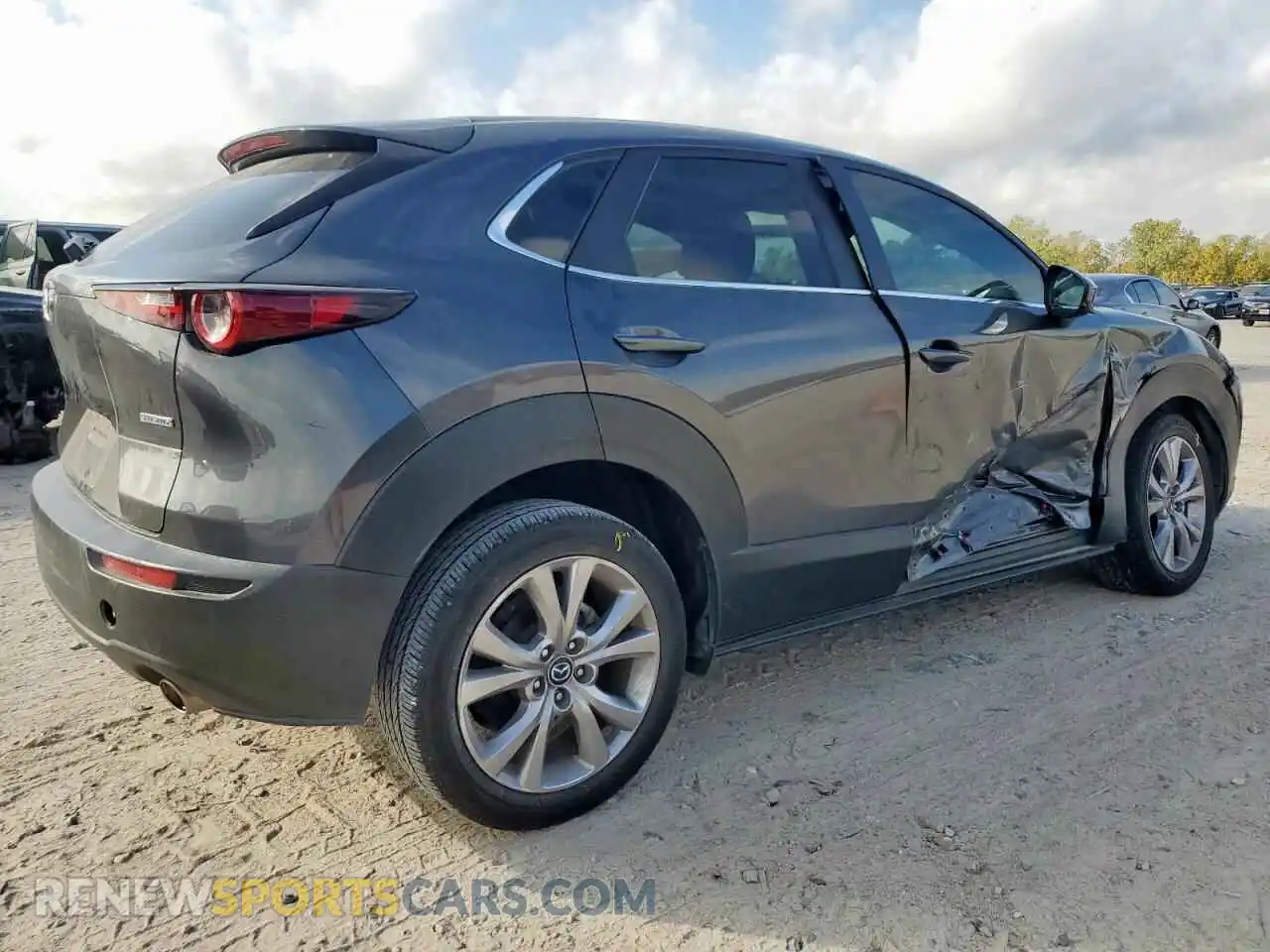 3 Photograph of a damaged car 3MVDMACL4MM218025 MAZDA CX30 2021