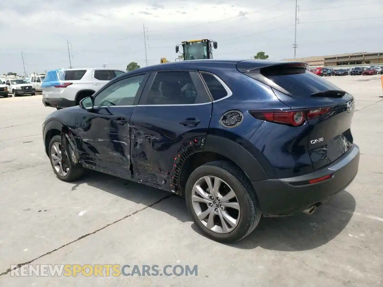 2 Photograph of a damaged car 3MVDMACL8MM304101 MAZDA CX30 2021