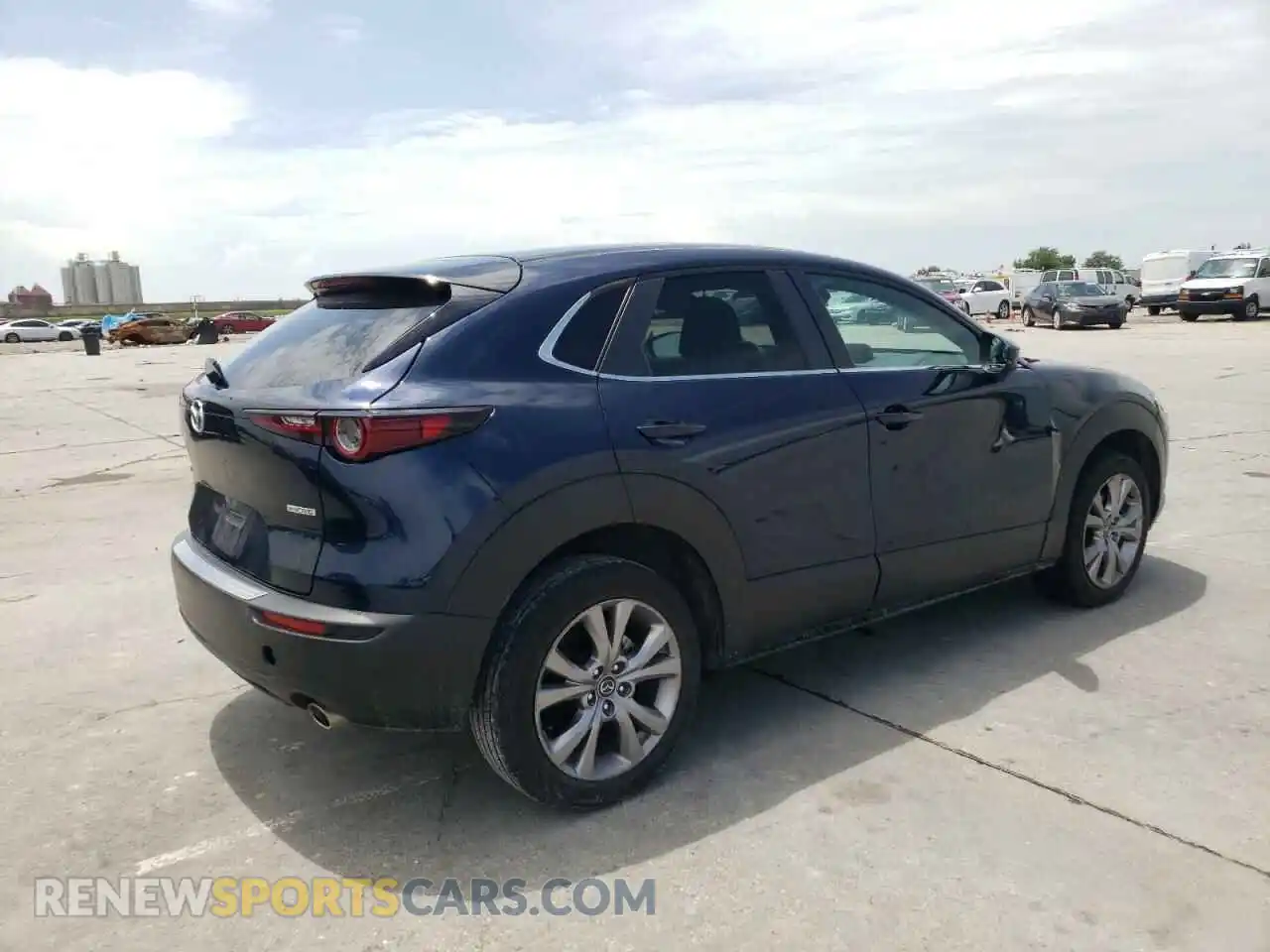 3 Photograph of a damaged car 3MVDMACL8MM304101 MAZDA CX30 2021
