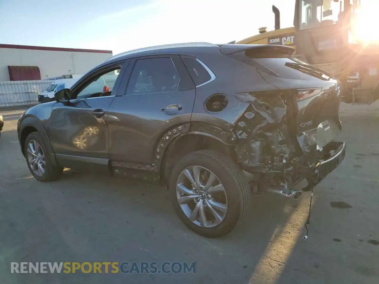 2 Photograph of a damaged car 3MVDMADL0MM246838 MAZDA CX30 2021