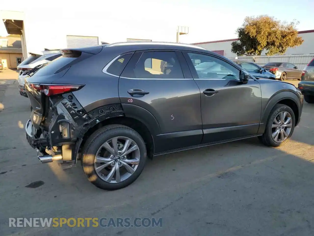 3 Photograph of a damaged car 3MVDMADL0MM246838 MAZDA CX30 2021
