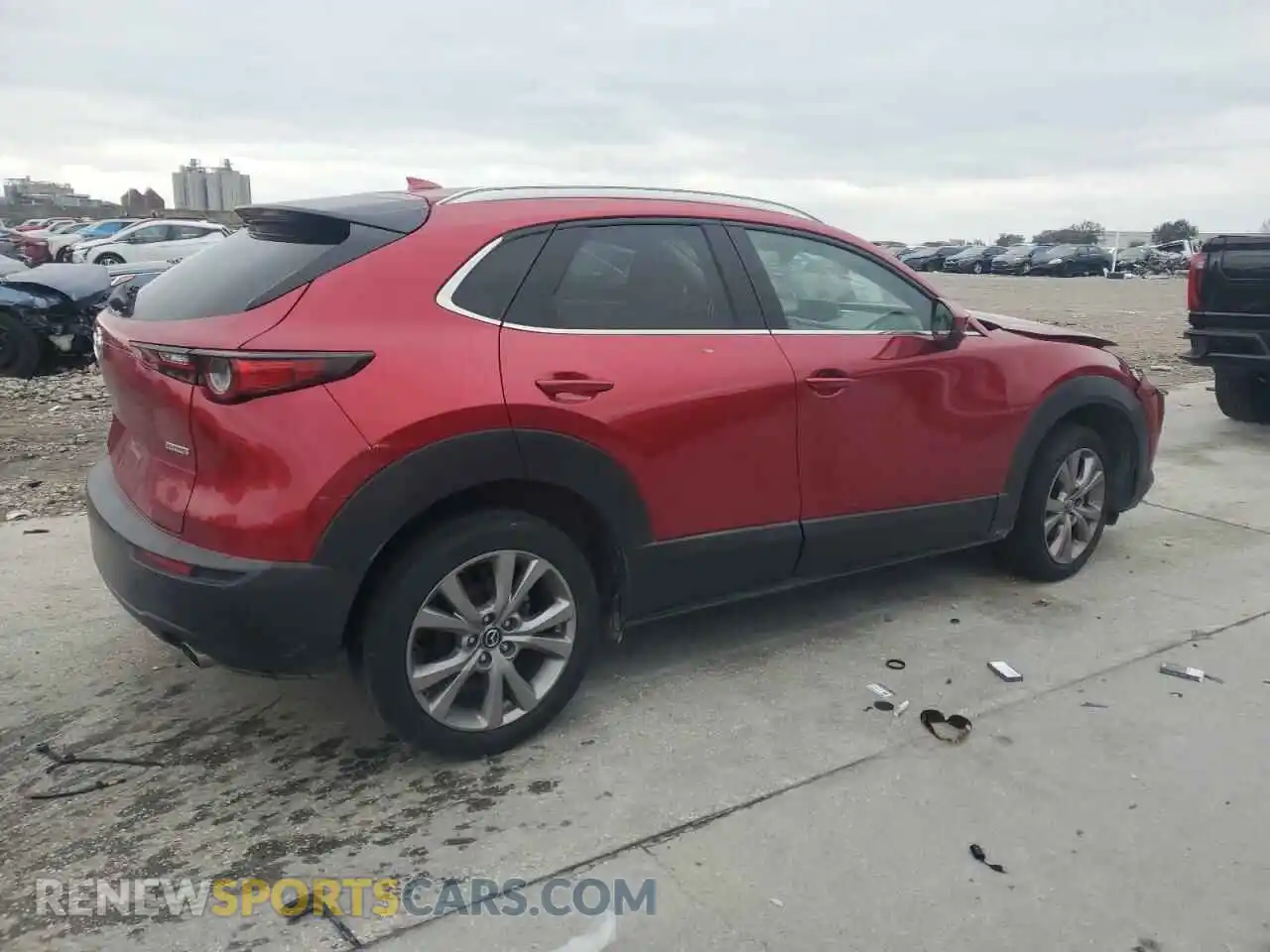 3 Photograph of a damaged car 3MVDMADL4MM202745 MAZDA CX30 2021