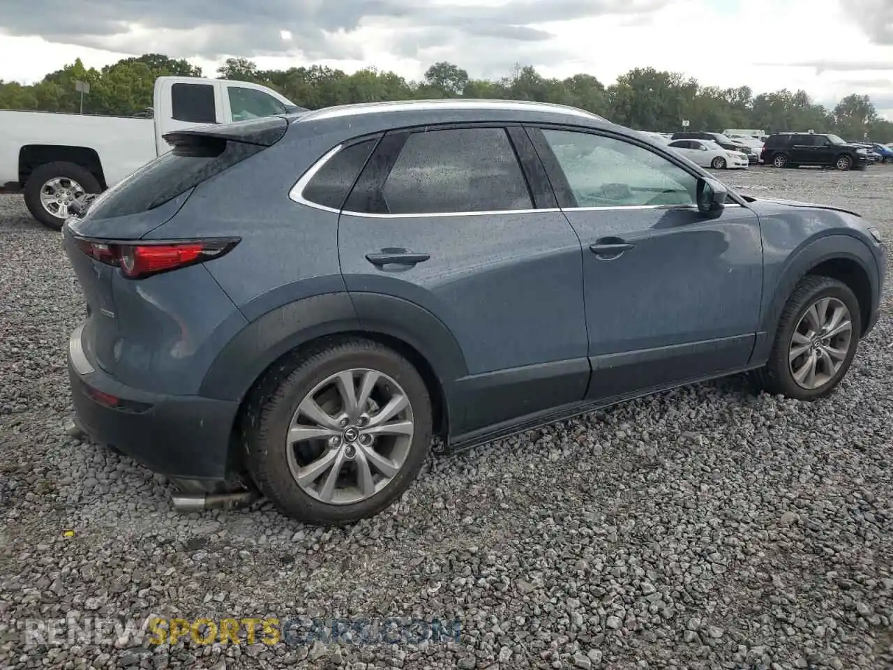3 Photograph of a damaged car 3MVDMADLXMM266403 MAZDA CX30 2021