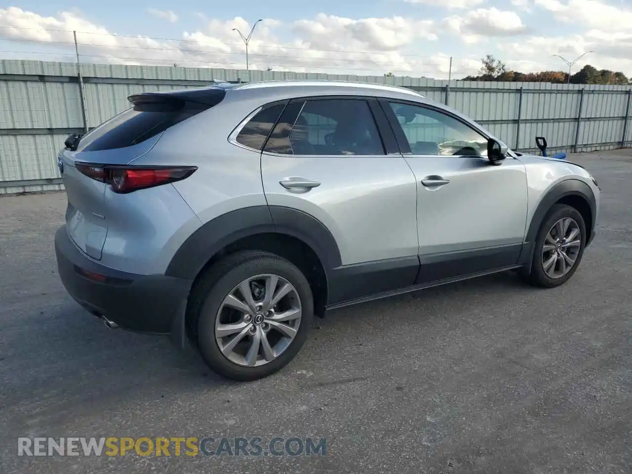 3 Photograph of a damaged car 3MVDMADM2MM214840 MAZDA CX30 2021