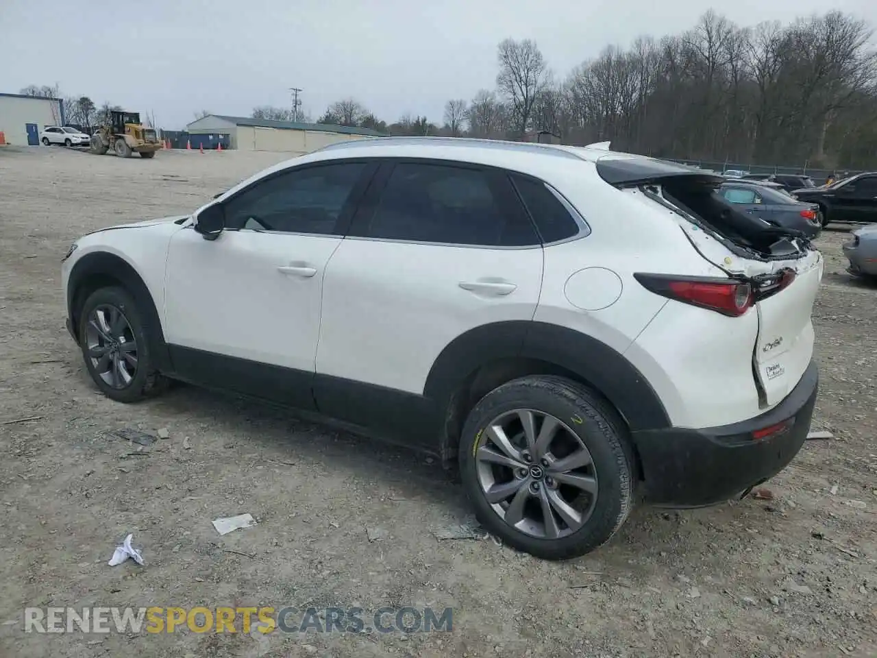 2 Photograph of a damaged car 3MVDMADM2MM219102 MAZDA CX30 2021